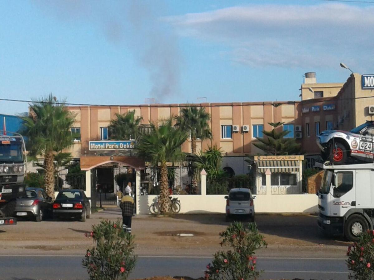 Motel Paris Dakar Selouane Kültér fotó