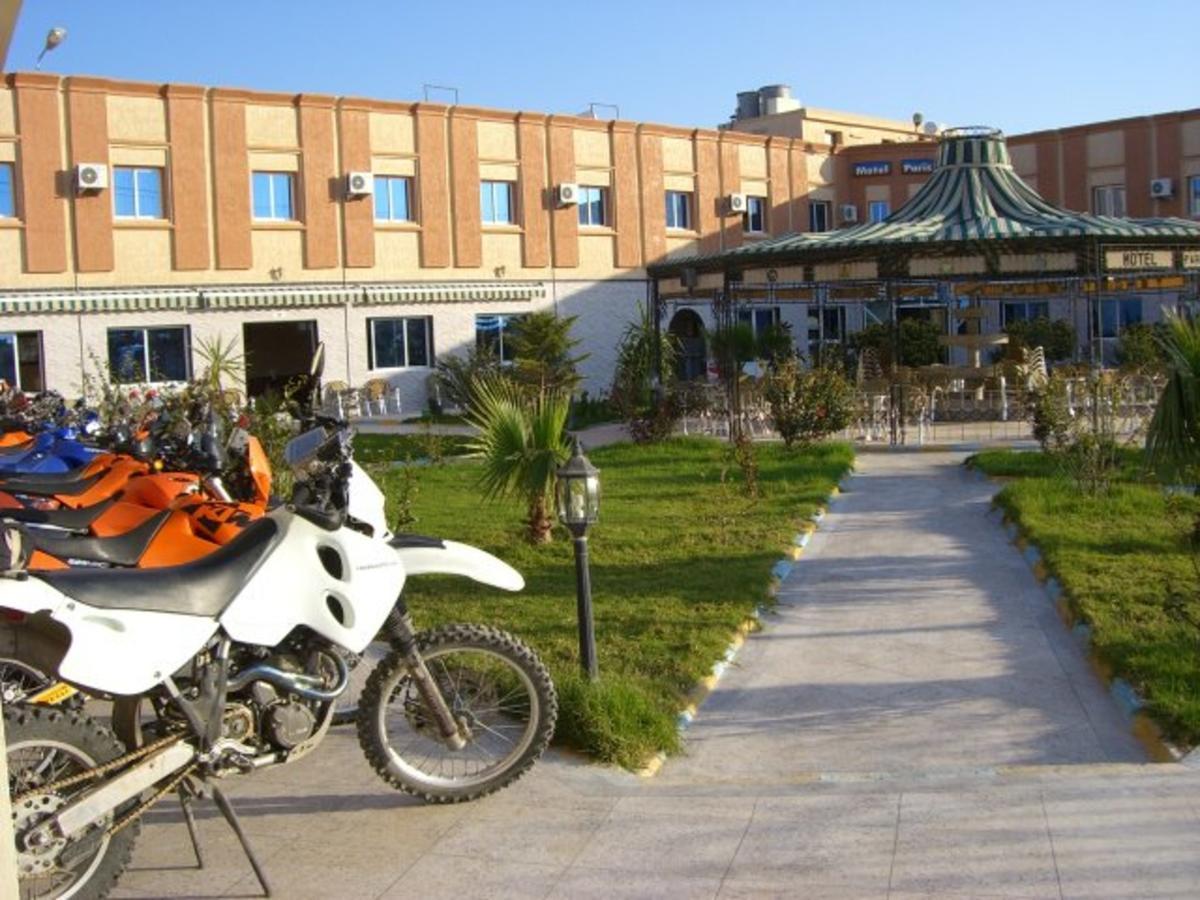 Motel Paris Dakar Selouane Kültér fotó