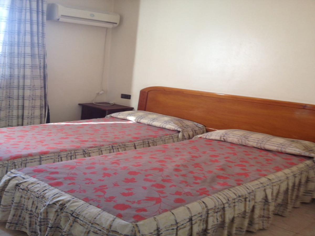 Motel Paris Dakar Selouane Kültér fotó