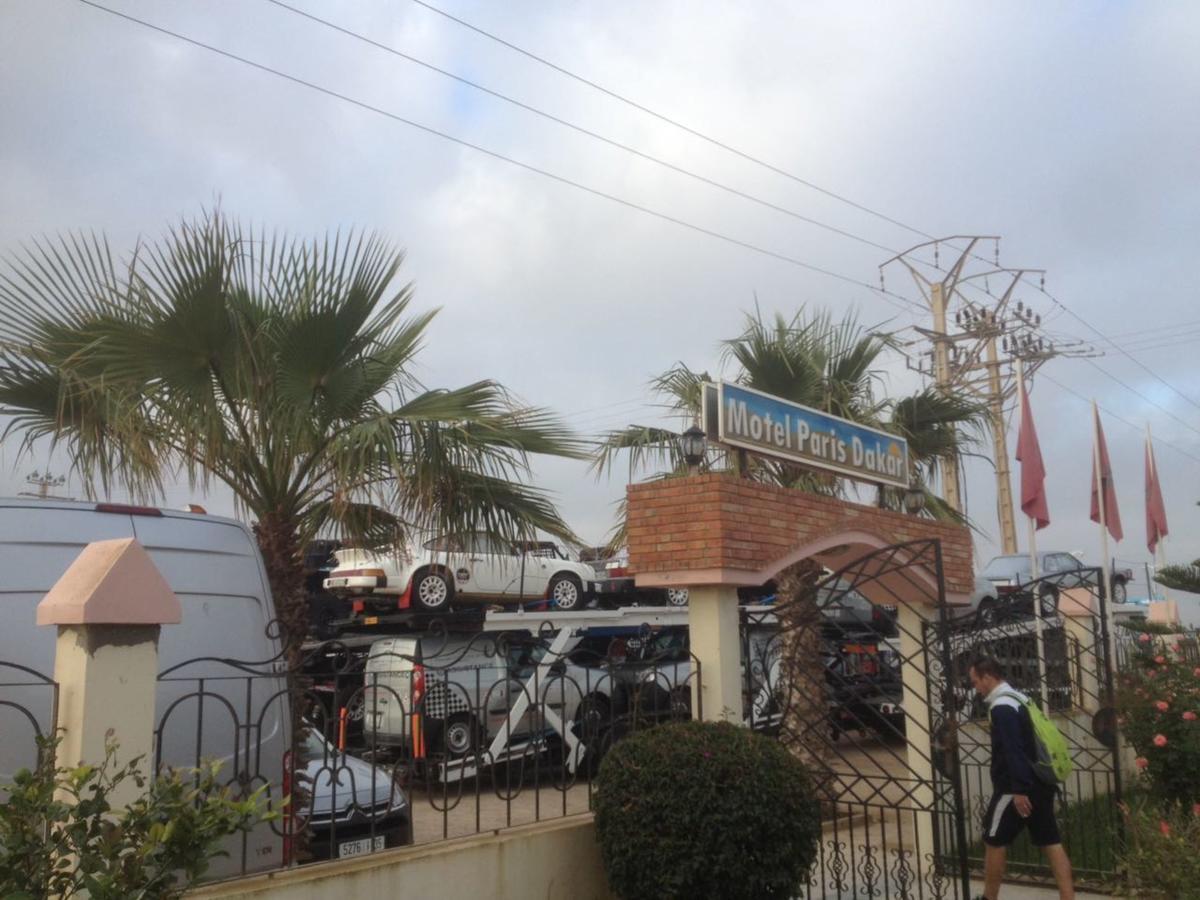 Motel Paris Dakar Selouane Kültér fotó