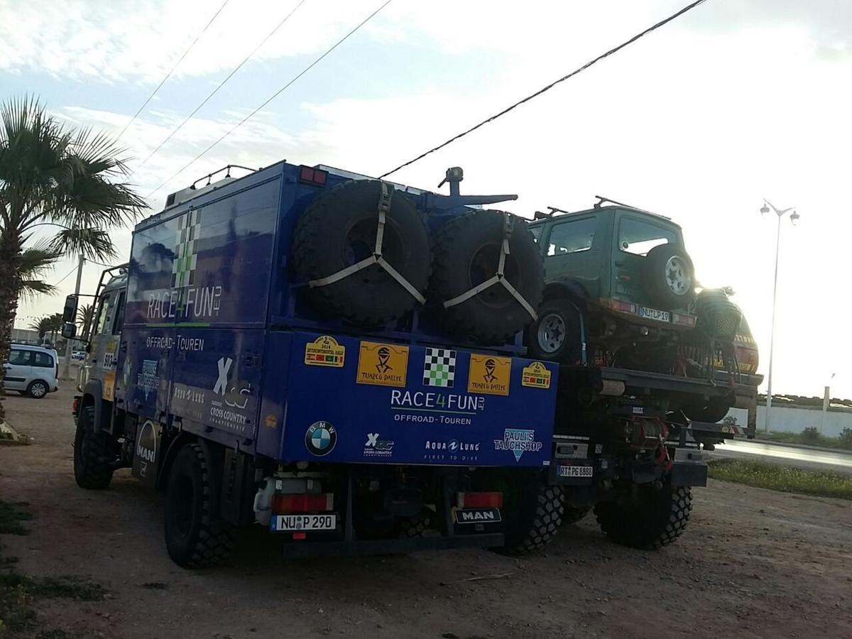 Motel Paris Dakar Selouane Kültér fotó